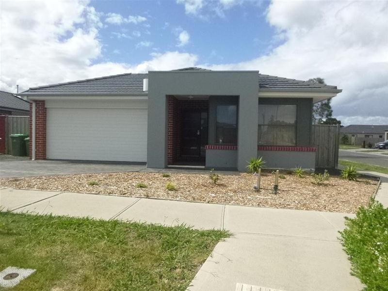1 Heathfield Lane, Officer VIC 3809