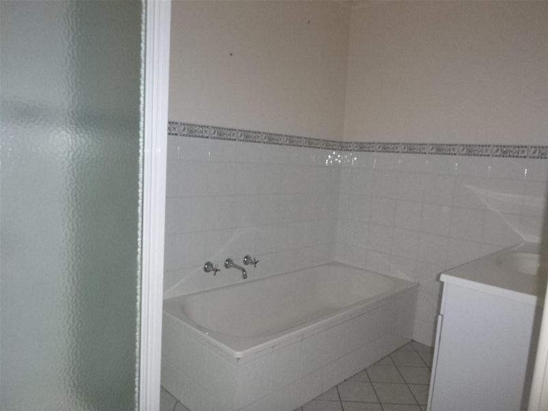 21 Memorial Drive, Narre Warren North VIC 3804