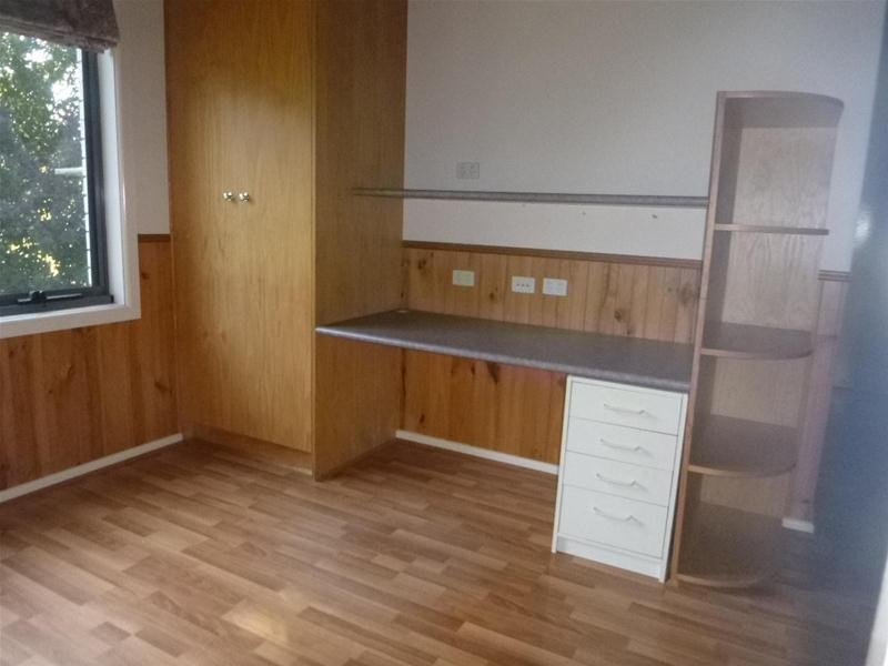 21 Memorial Drive, Narre Warren North VIC 3804