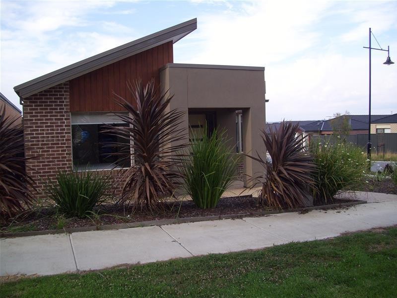 70 Alisma Boulevard, Cranbourne North VIC 3977