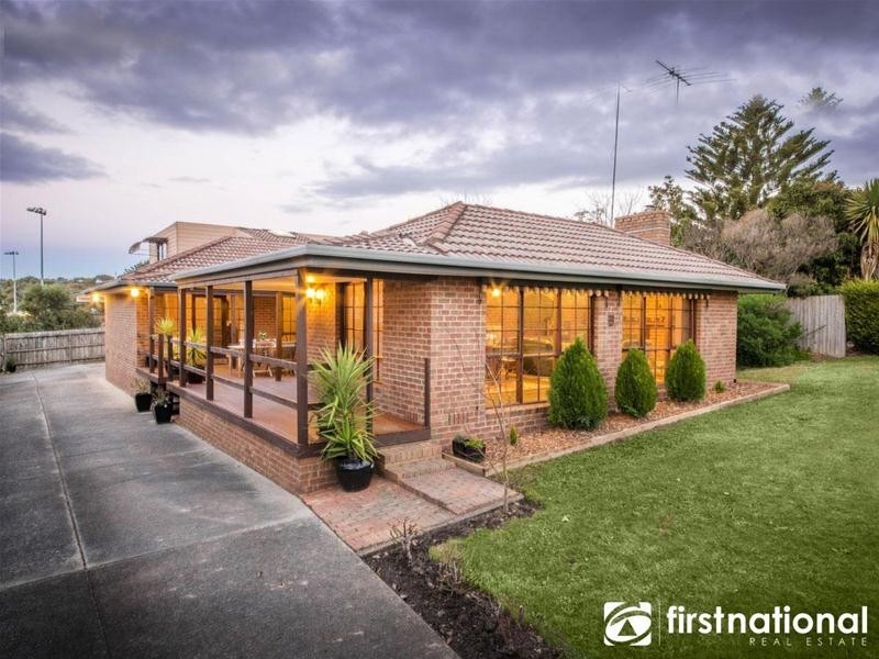 16 Howell Drive, Berwick VIC 3806
