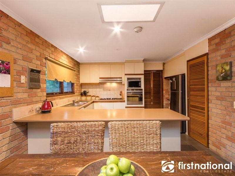 16 Howell Drive, Berwick VIC 3806