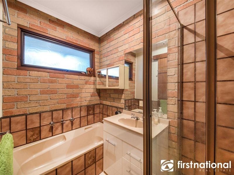 16 Howell Drive, Berwick VIC 3806