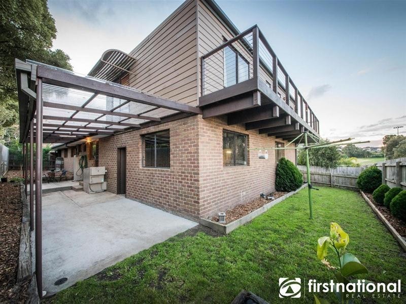 16 Howell Drive, Berwick VIC 3806