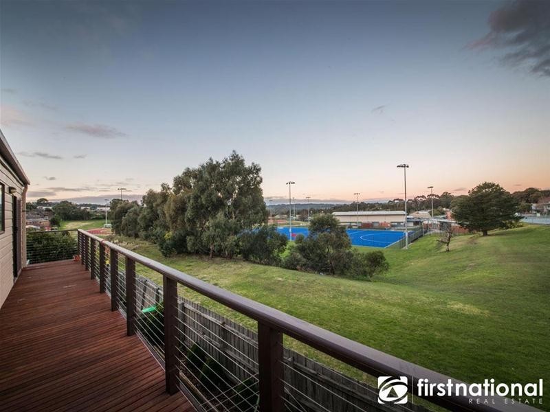 16 Howell Drive, Berwick VIC 3806