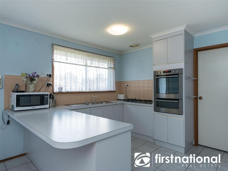 9 Sturrock Court, Berwick VIC 3806