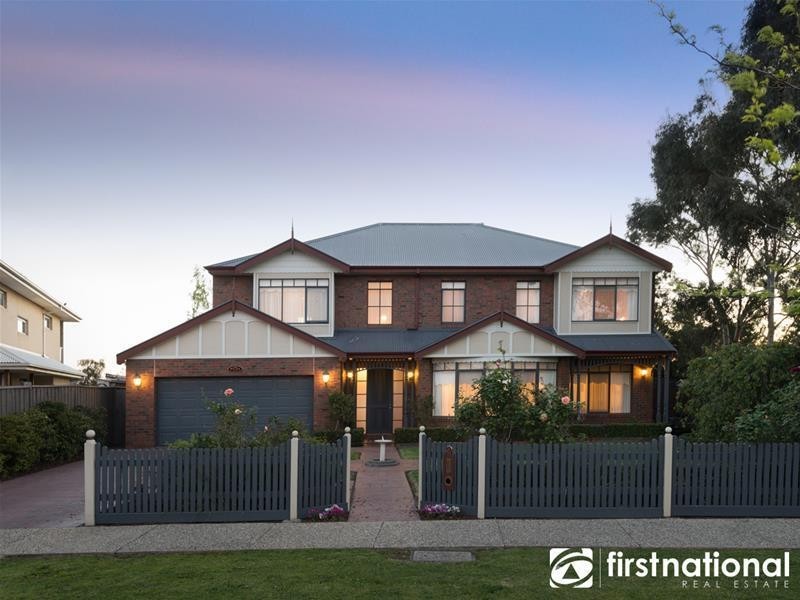 31 Clearwater Drive, Pakenham VIC 3810