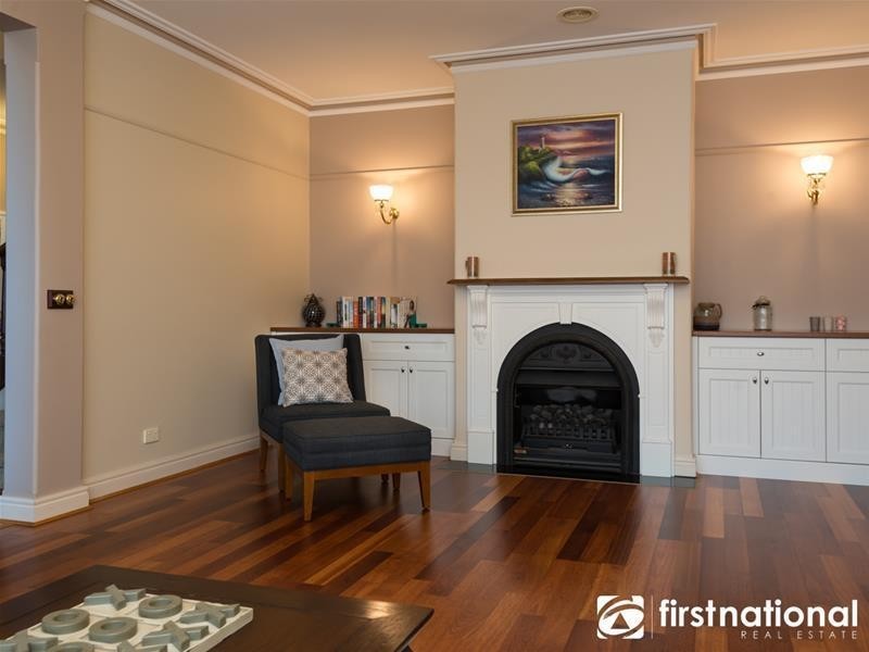 31 Clearwater Drive, Pakenham VIC 3810