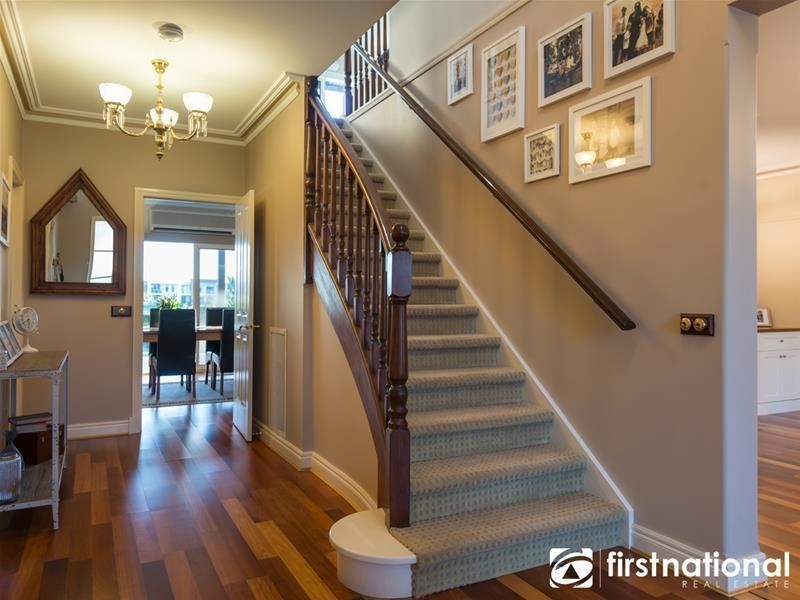 31 Clearwater Drive, Pakenham VIC 3810