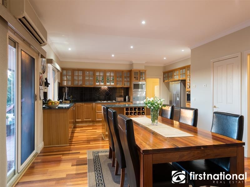 31 Clearwater Drive, Pakenham VIC 3810