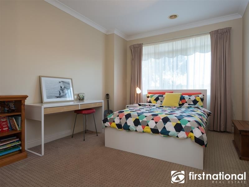 31 Clearwater Drive, Pakenham VIC 3810