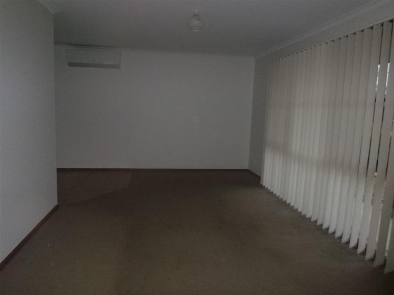 61 Strong Drive, Hampton Park VIC 3976