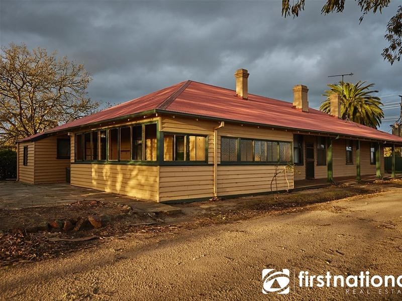 65 Racecourse Road, Pakenham VIC 3810