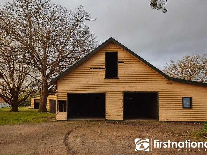 65 Racecourse Road, Pakenham VIC 3810