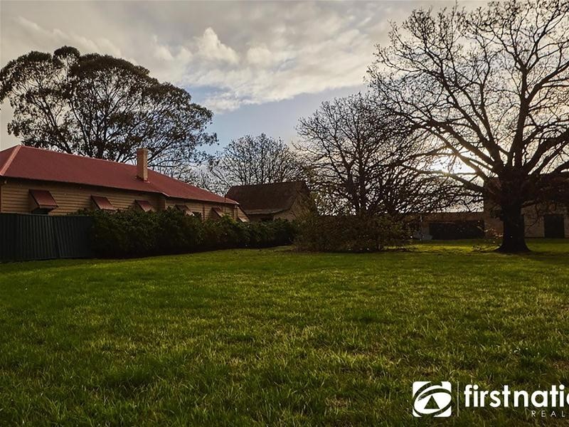 65 Racecourse Road, Pakenham VIC 3810