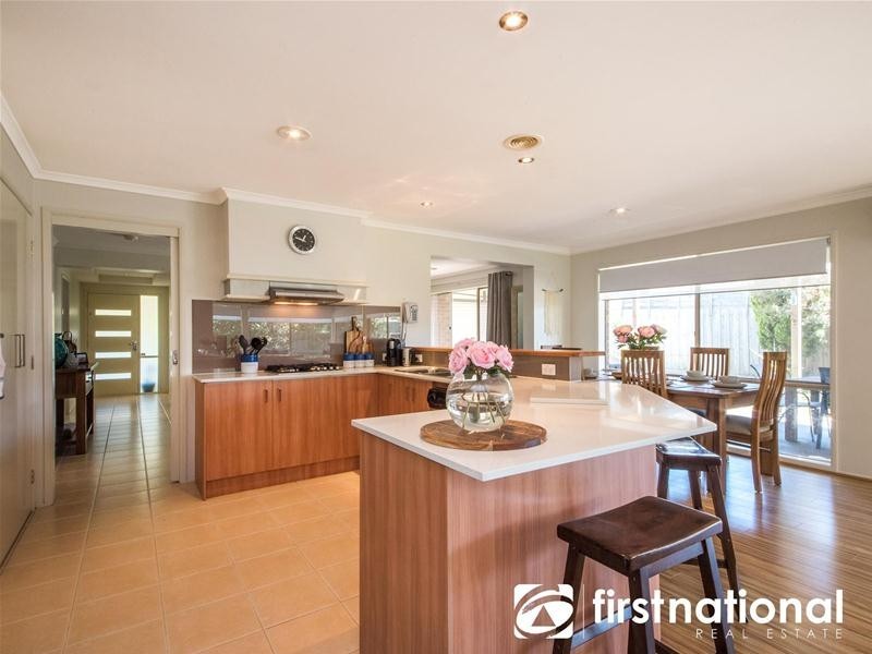 4 Broadland Way, Narre Warren South VIC 3805