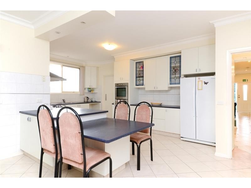 33 Harold Keys Drive, Narre Warren South VIC 3805