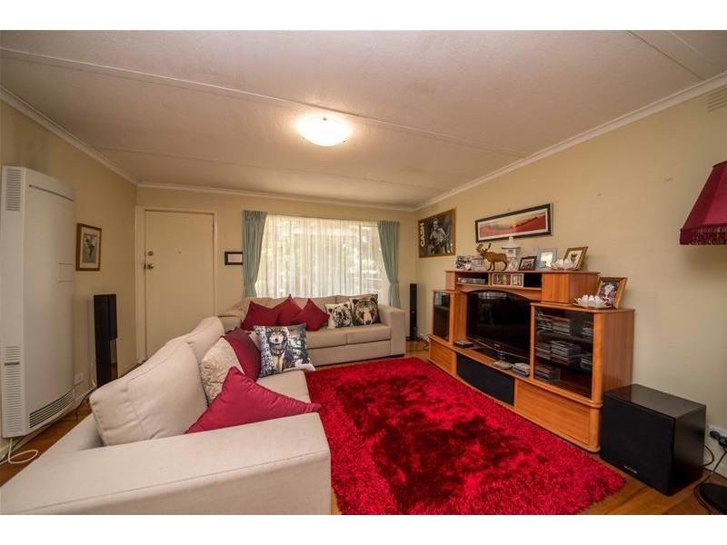 1/7 Manuka Road, Berwick VIC 3806
