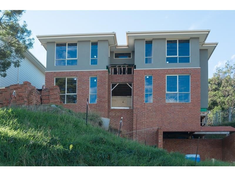 19 Montbrae Circuit, Narre Warren North VIC 3804