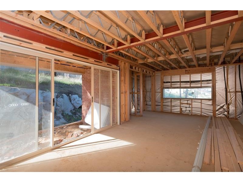 19 Montbrae Circuit, Narre Warren North VIC 3804