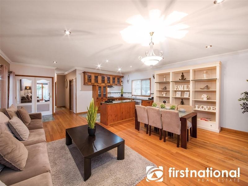 16 Spring Circuit, Pakenham VIC 3810