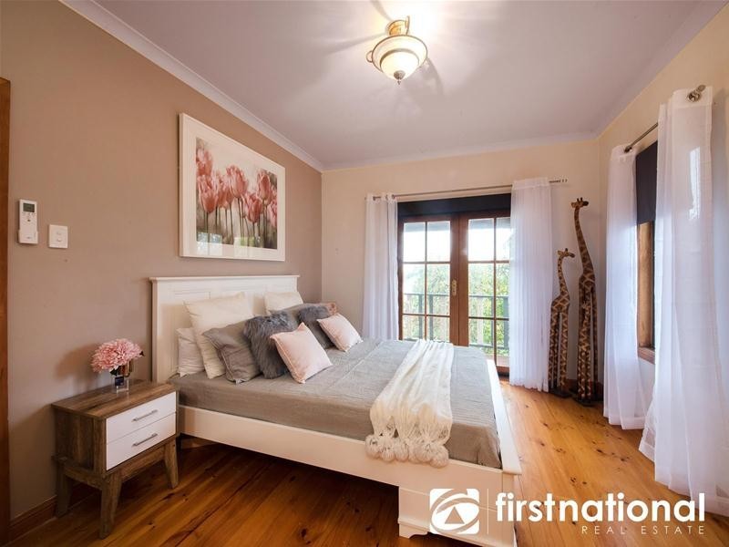 16 Spring Circuit, Pakenham VIC 3810