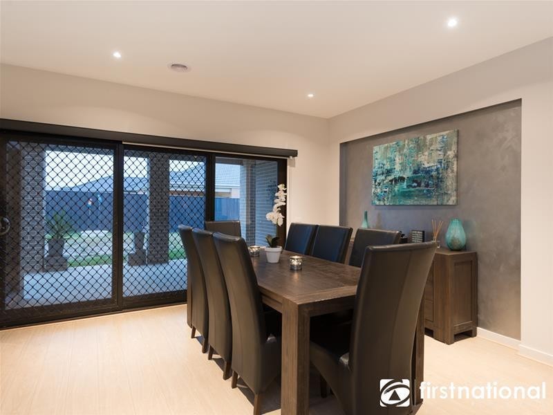 43 Mackellar Street, Pakenham VIC 3810