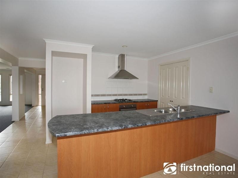 12 Park Boulevard, Pakenham VIC 3810