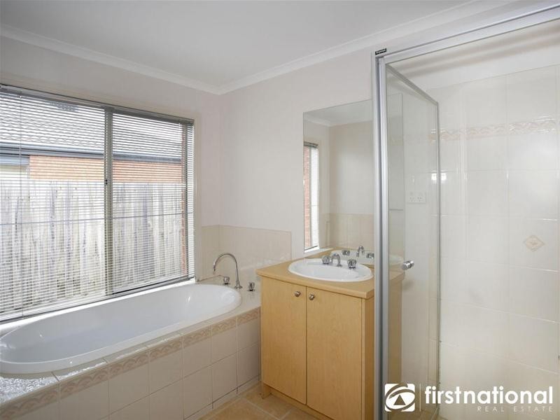 12 Park Boulevard, Pakenham VIC 3810