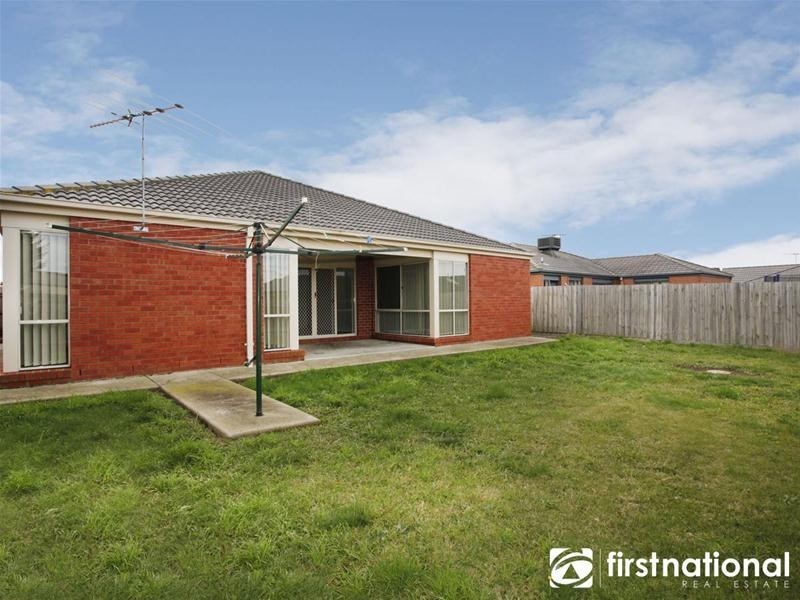 12 Park Boulevard, Pakenham VIC 3810