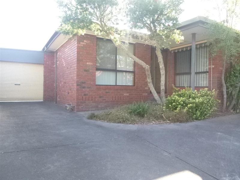 2/2 Warwickshire Court, Narre Warren VIC 3805