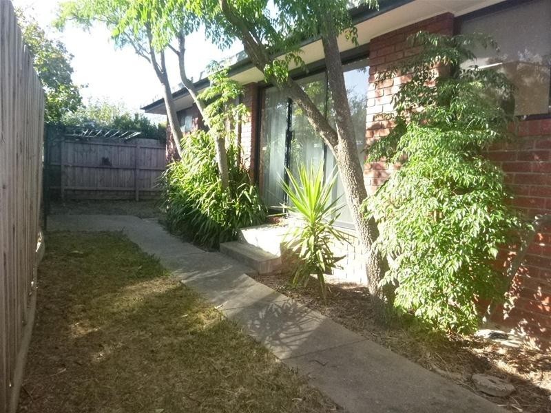 2/2 Warwickshire Court, Narre Warren VIC 3805