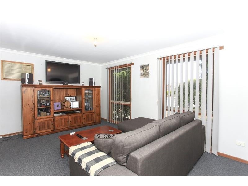 98 Nettle Drive, Hallam VIC 3803