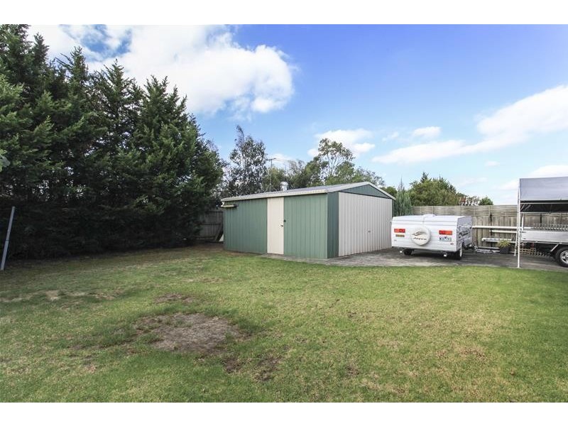 98 Nettle Drive, Hallam VIC 3803