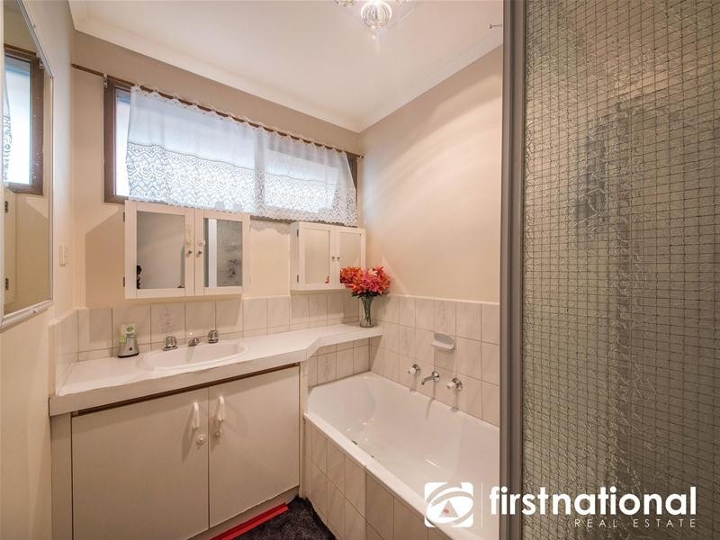 17 Michelle Drive, Hampton Park VIC 3976