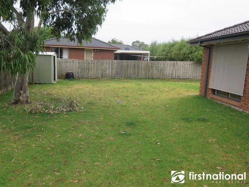 2 Souhail Court, Berwick VIC 3806