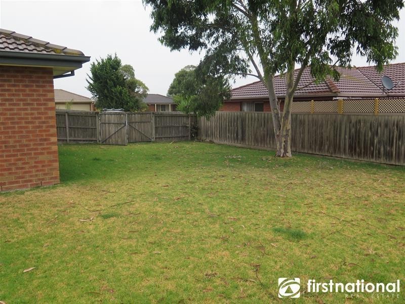 2 Souhail Court, Berwick VIC 3806