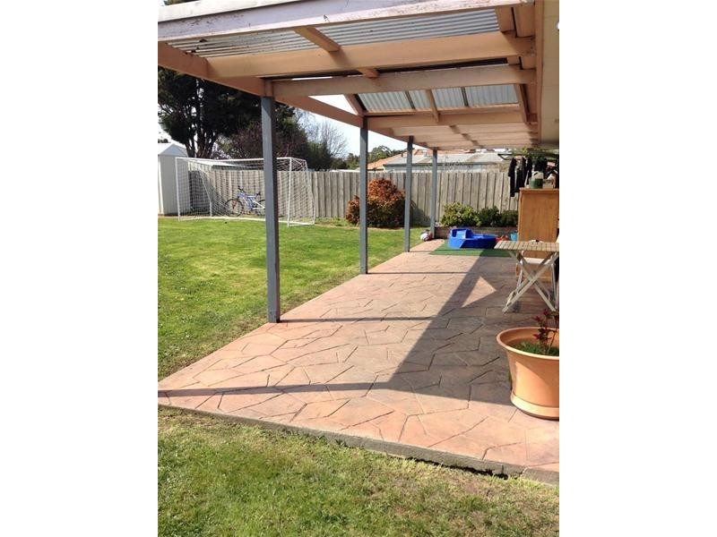 84 Saffron Drive, Narre Warren VIC 3805