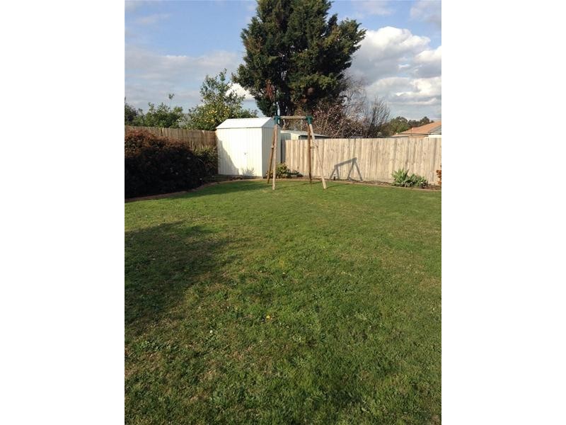 84 Saffron Drive, Narre Warren VIC 3805