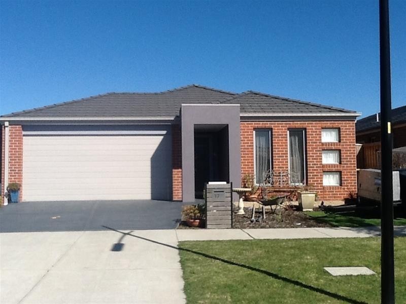 17 Celestine Drive, Officer VIC 3809