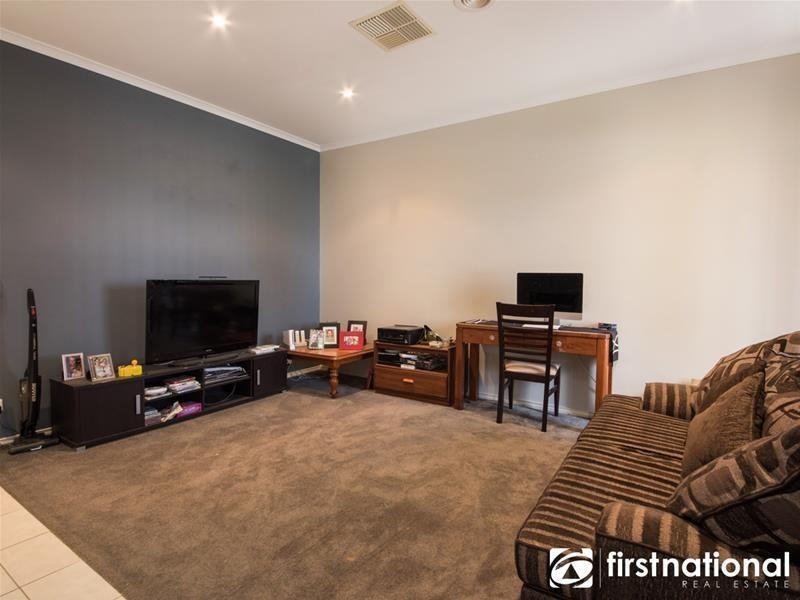 46 Thunderbolt Drive, Cranbourne East VIC 3977