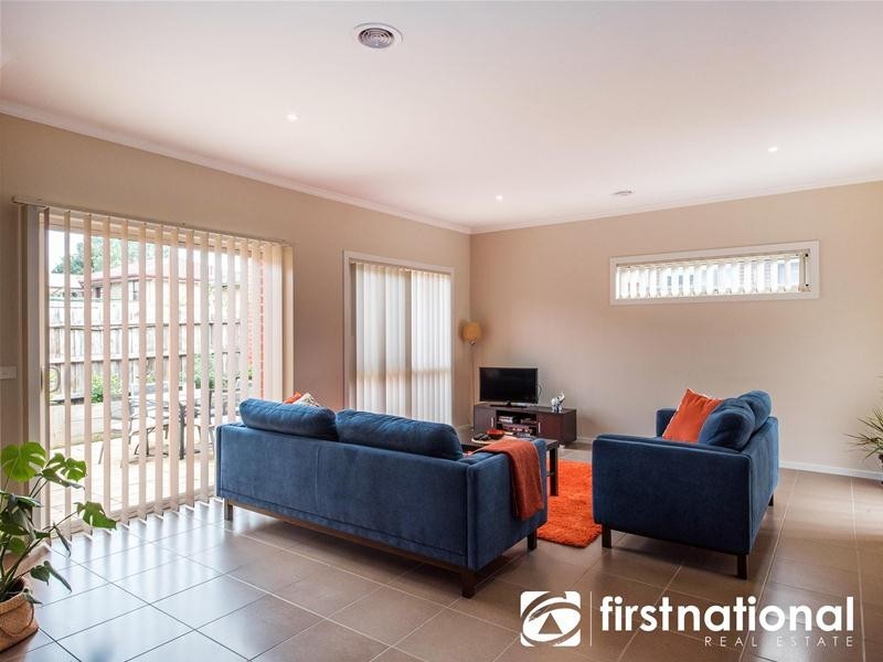 2/84 Sweeney Drive, Narre Warren VIC 3805