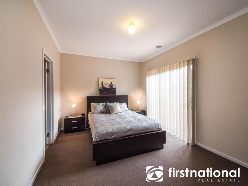 2/84 Sweeney Drive, Narre Warren VIC 3805