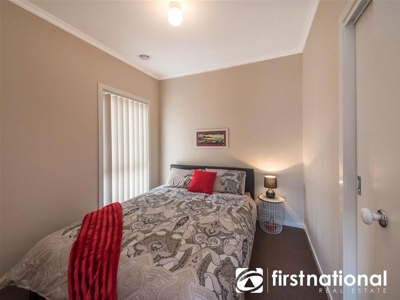 2/84 Sweeney Drive, Narre Warren VIC 3805