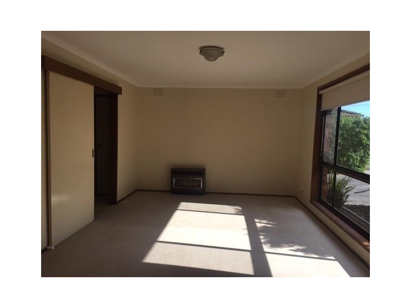 2/83 Princes Highway, Beaconsfield VIC 3807