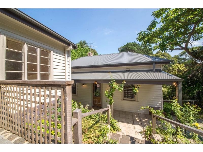 288 Belgrave Gembrook Road, Clematis VIC 3782