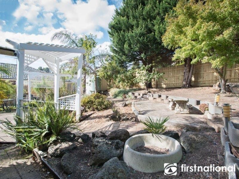 85 Strathavan Drive, Berwick VIC 3806