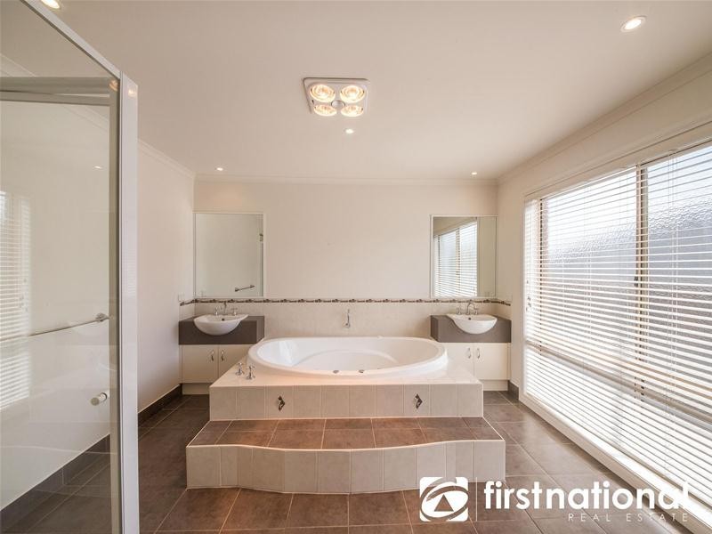 5 Kerferd Street, Berwick VIC 3806