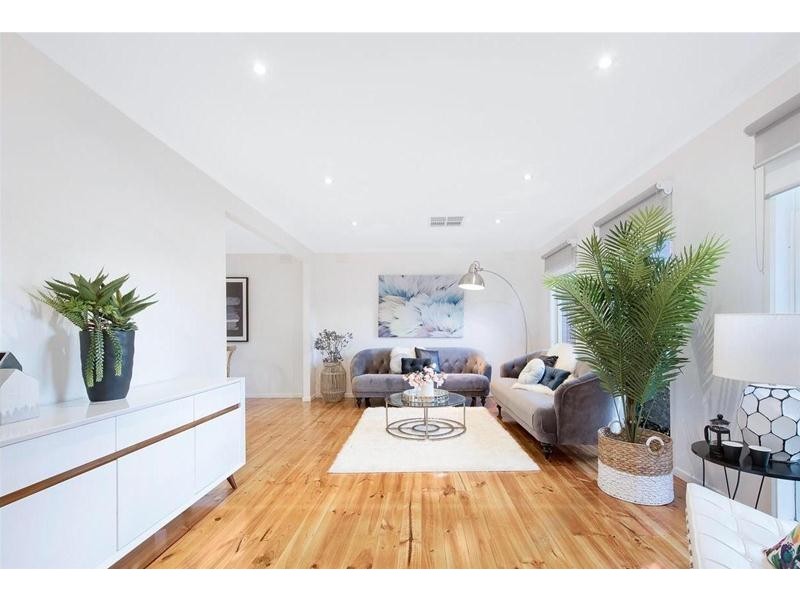 3 Mckenry Place, Dandenong North VIC 3175