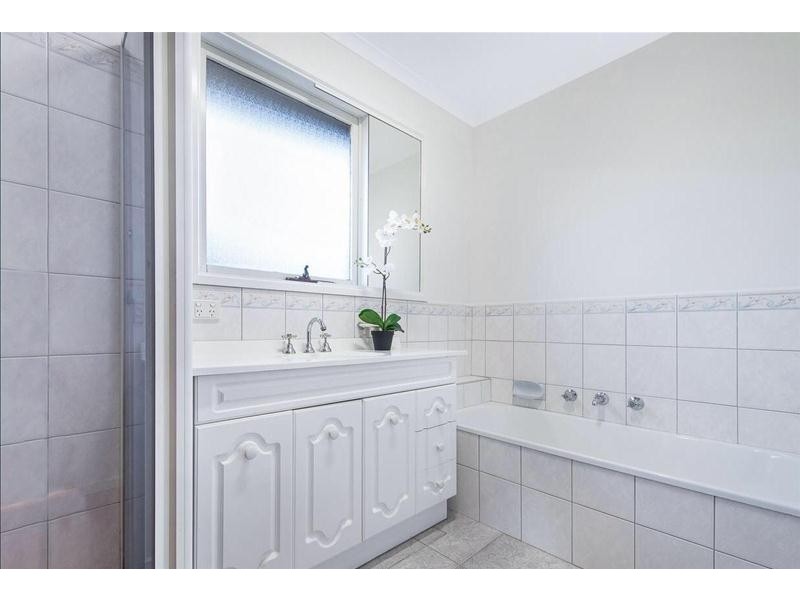 3 Mckenry Place, Dandenong North VIC 3175